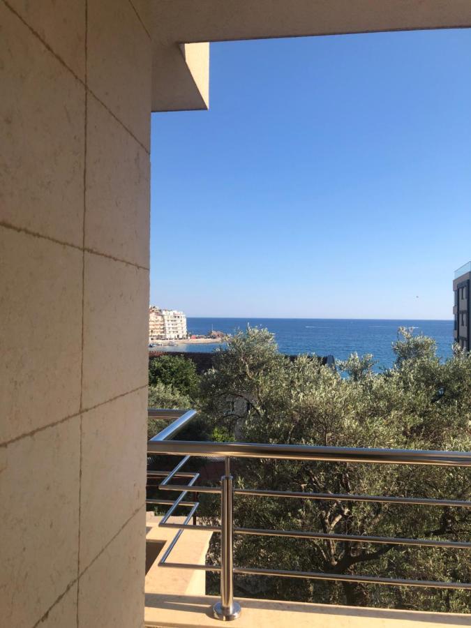 Apartments Rafailovic Ljubo ラファイロヴィチ エクステリア 写真