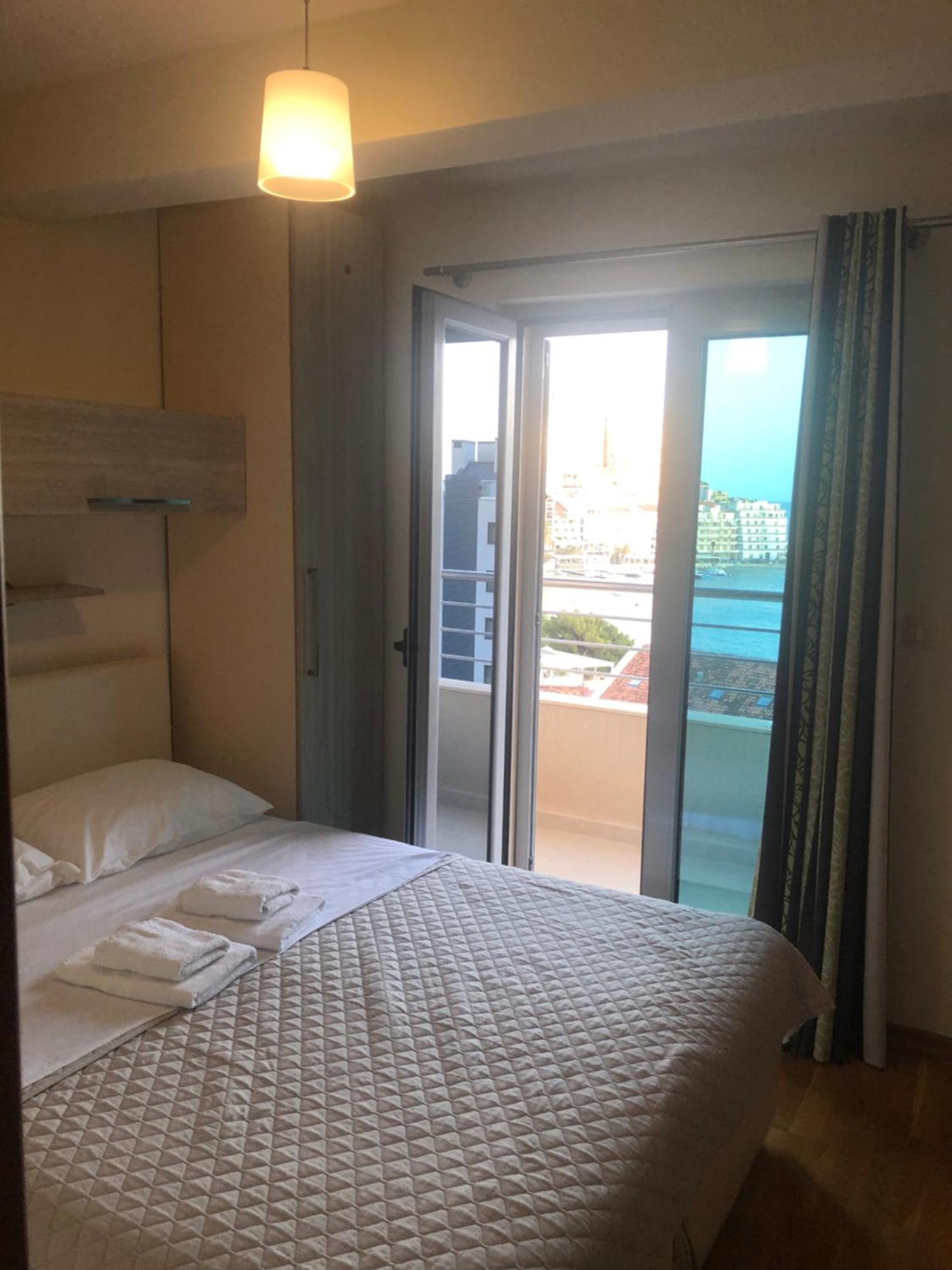 Apartments Rafailovic Ljubo ラファイロヴィチ エクステリア 写真