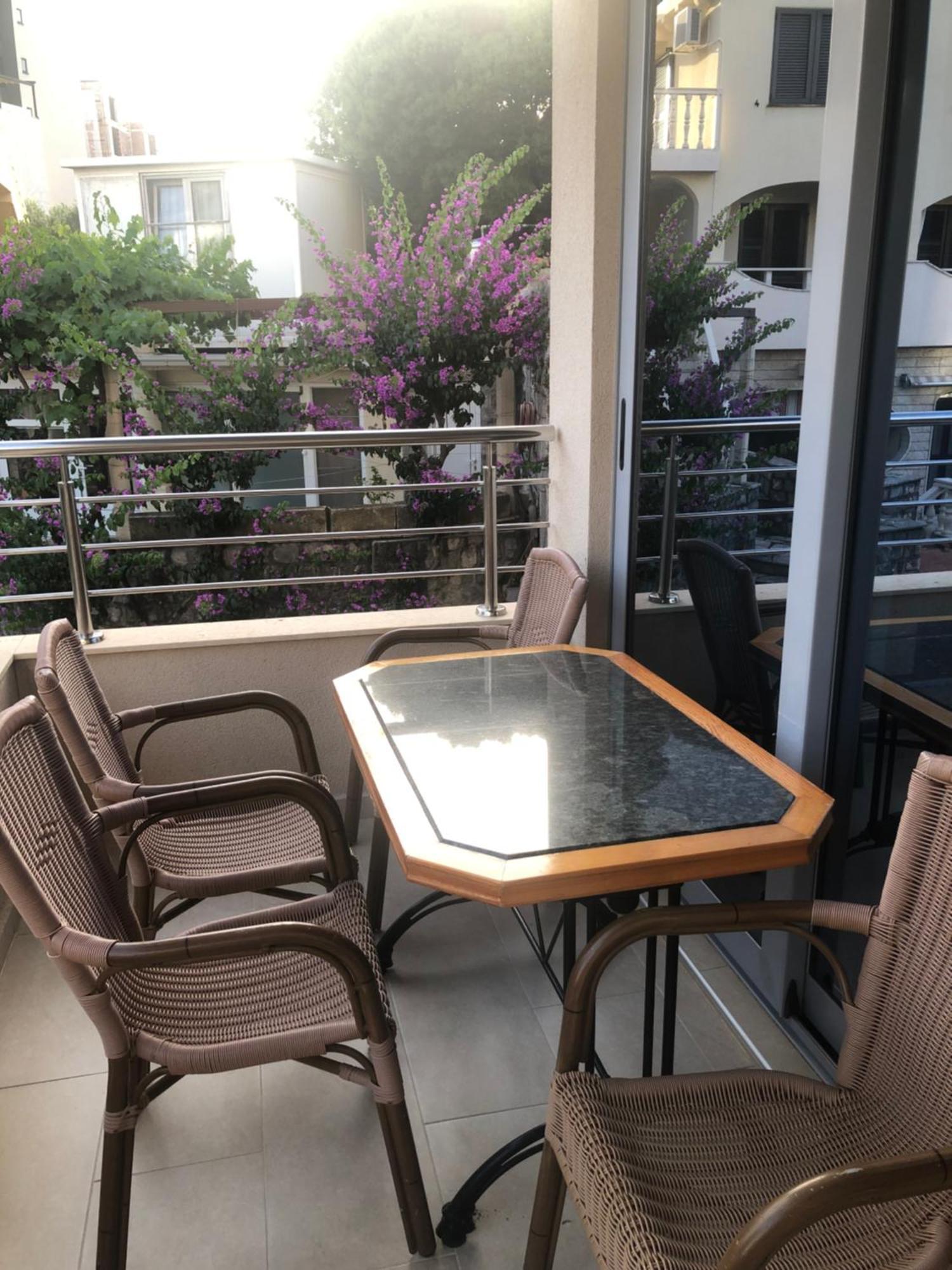 Apartments Rafailovic Ljubo ラファイロヴィチ エクステリア 写真