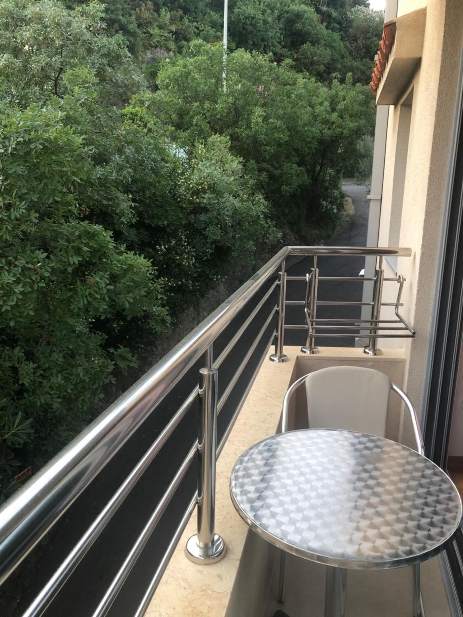 Apartments Rafailovic Ljubo ラファイロヴィチ エクステリア 写真