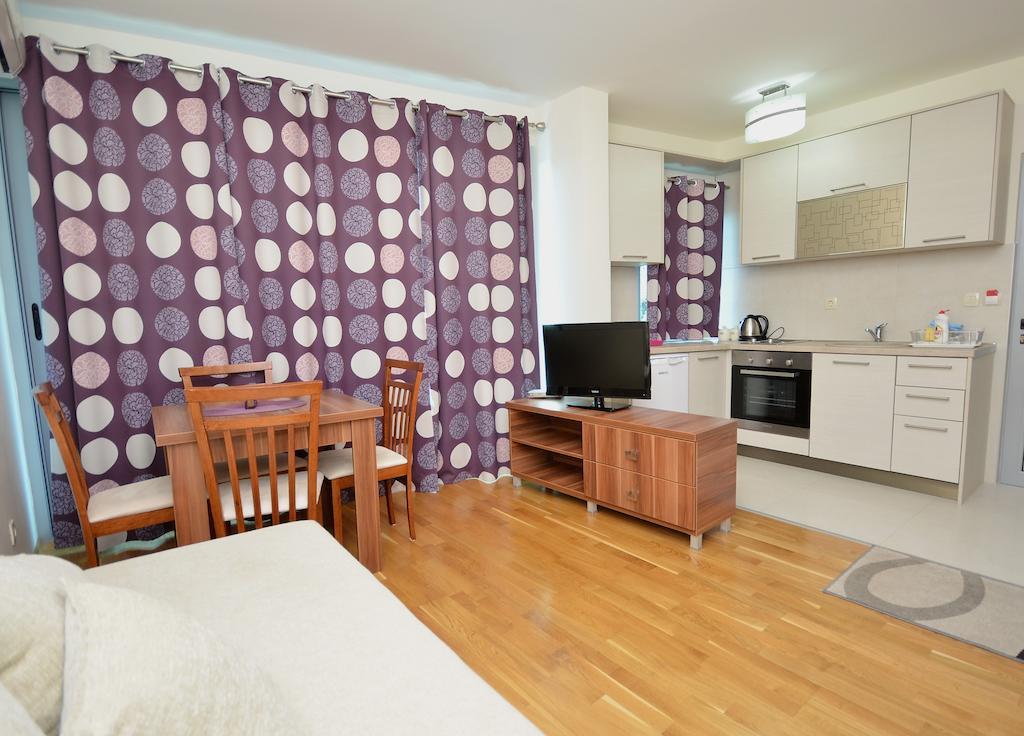 Apartments Rafailovic Ljubo ラファイロヴィチ エクステリア 写真