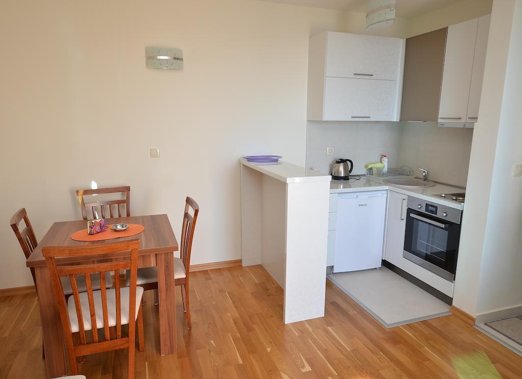 Apartments Rafailovic Ljubo ラファイロヴィチ エクステリア 写真