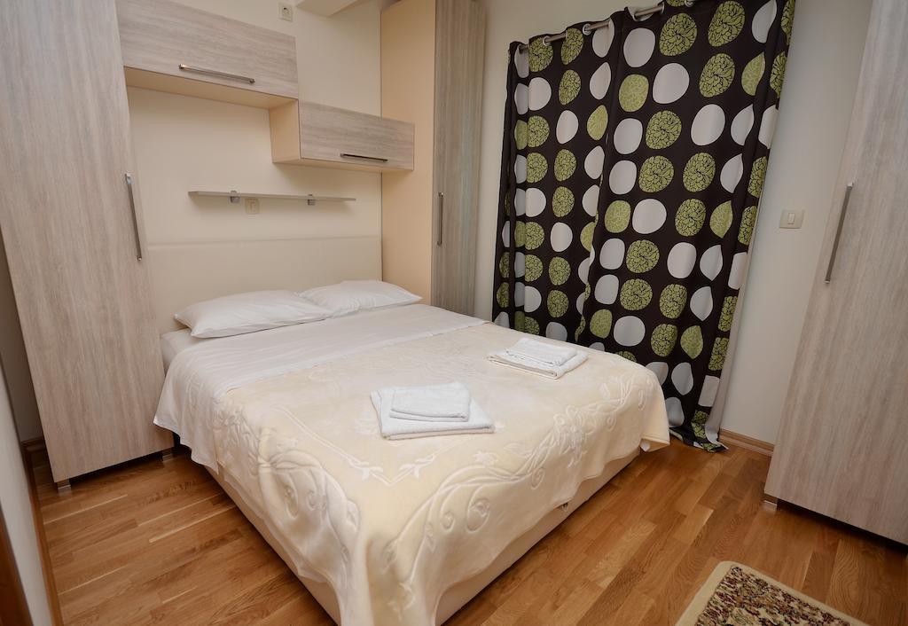 Apartments Rafailovic Ljubo ラファイロヴィチ エクステリア 写真