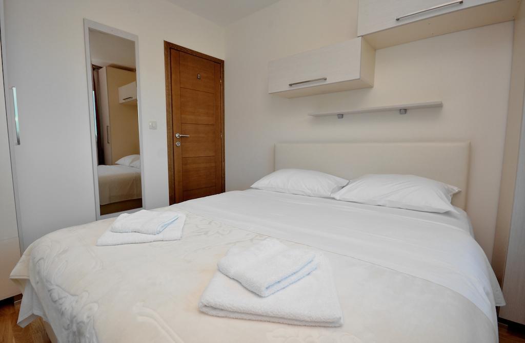 Apartments Rafailovic Ljubo ラファイロヴィチ エクステリア 写真