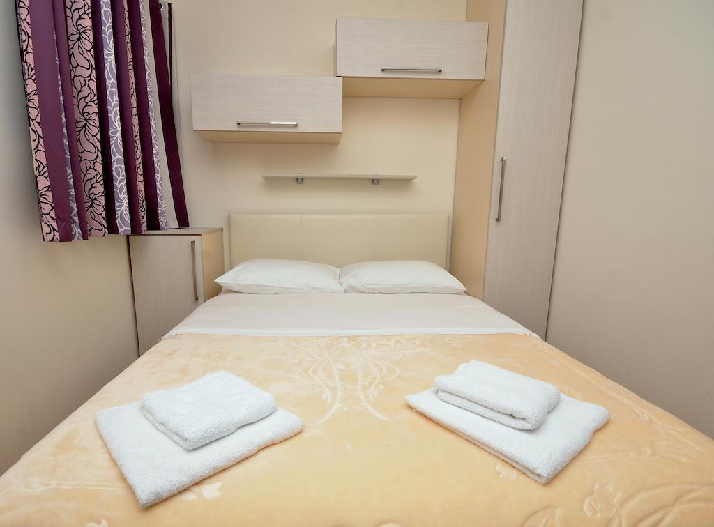 Apartments Rafailovic Ljubo ラファイロヴィチ エクステリア 写真